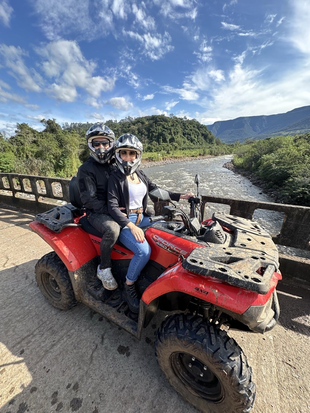Passeio 4x4 de quadriciclo em Praia Grande-SC